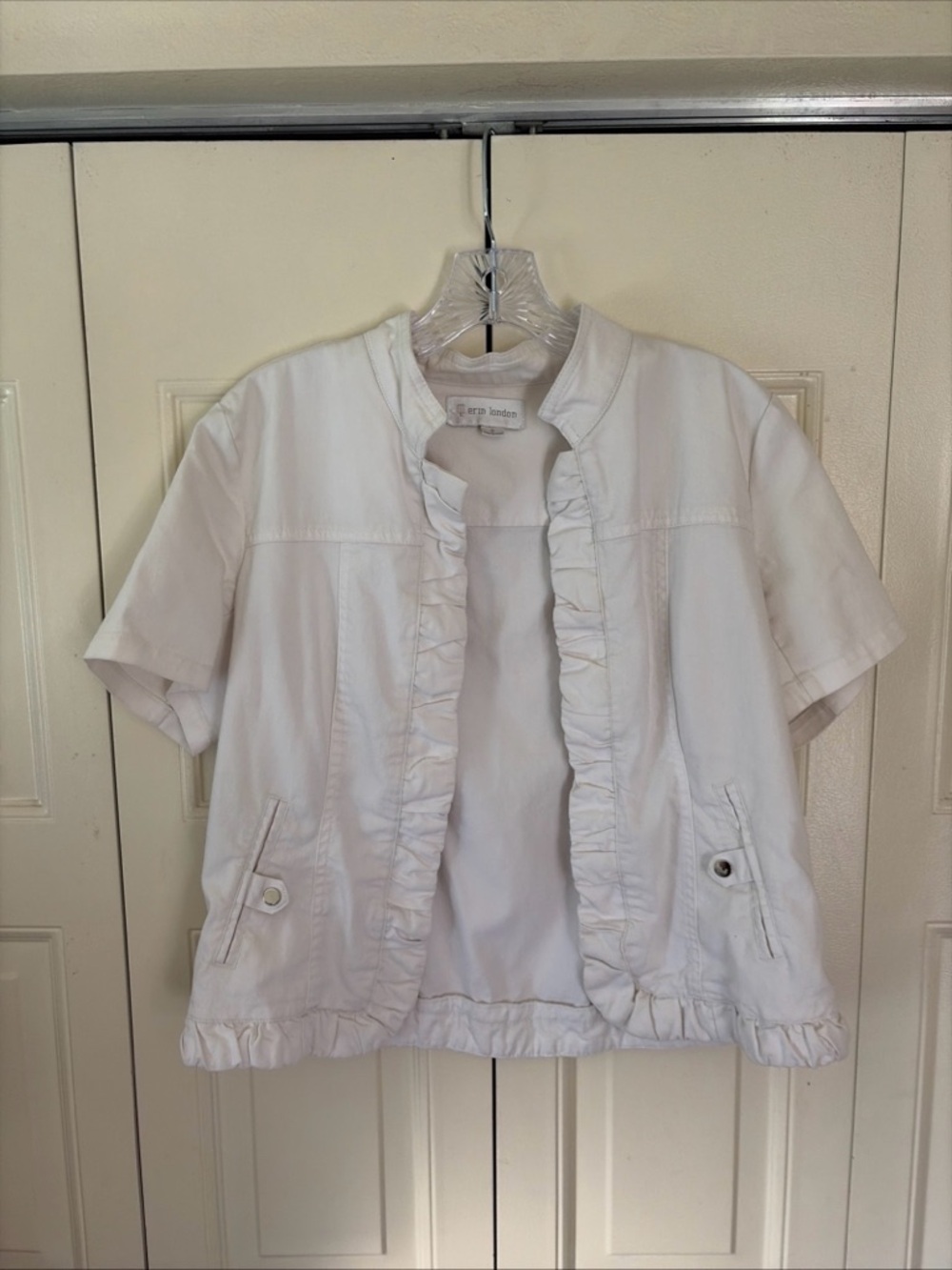 Erin London Ruffle Jacket Cover White Summer snap pockets stretch cropped size S